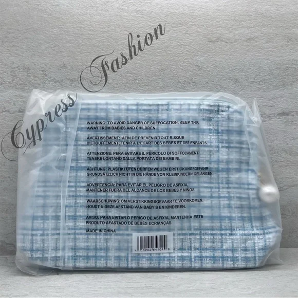 ⚡️ $1 Ulta Light Blue Plaid Beauty Bag - Picture 2 of 4